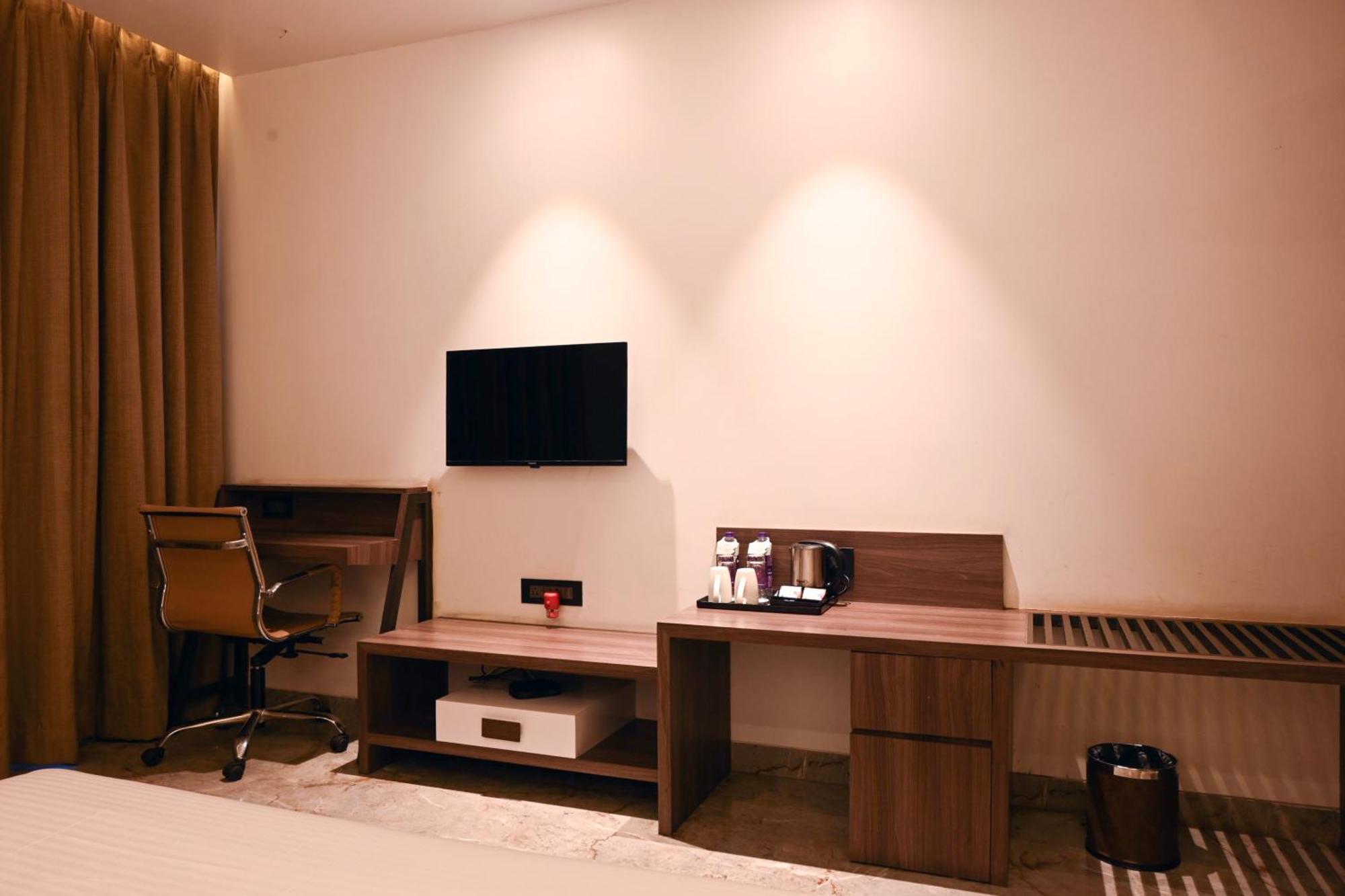 Econest Hotel 塔拉皮斯 外观 照片